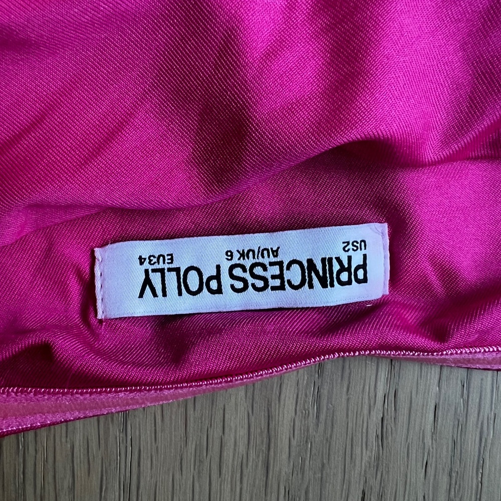 Asymmetrical PRINCESS POLLY TOP - Picture 3 of 5
